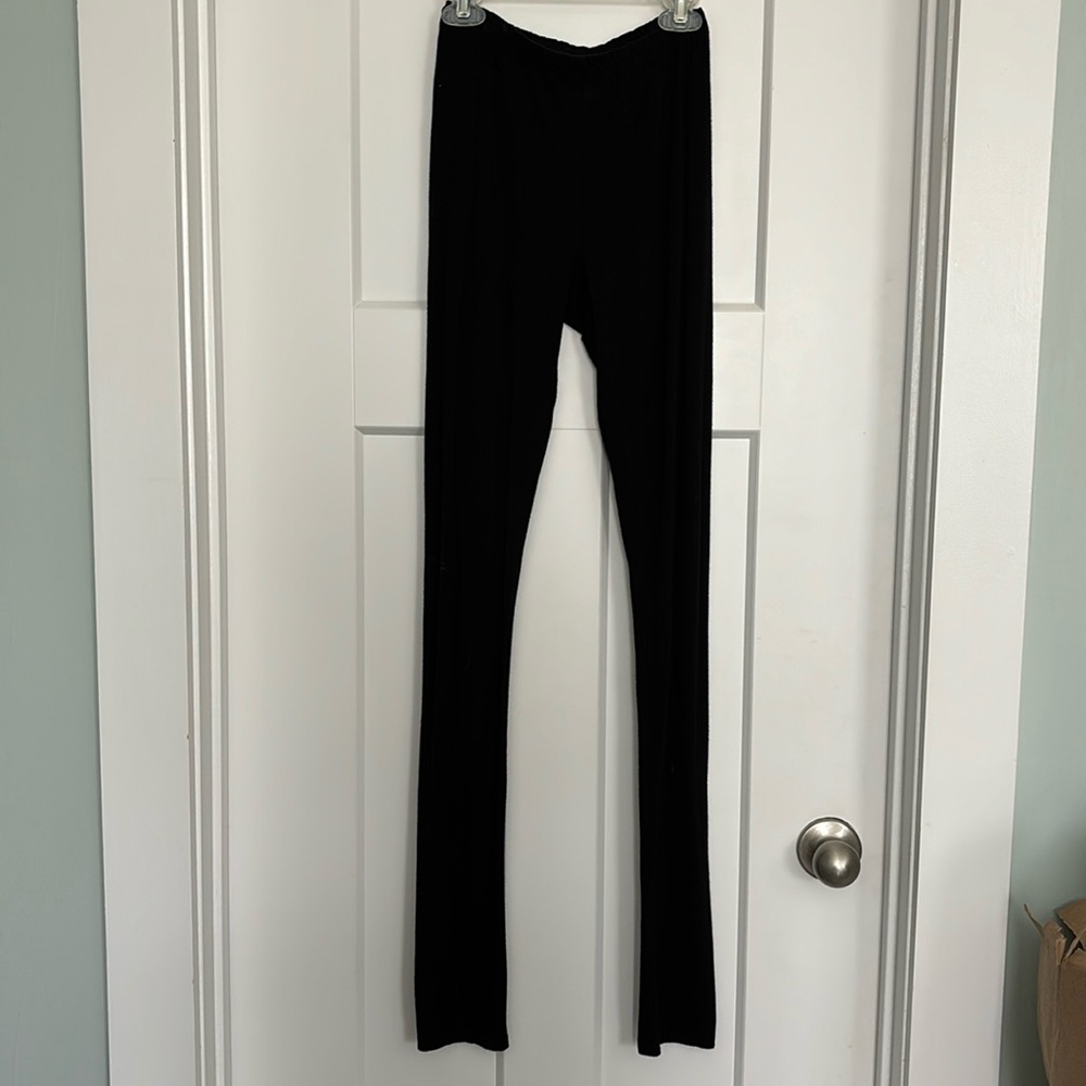 Melville black leggings size small.